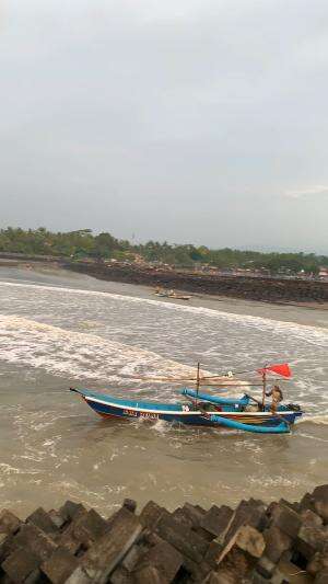 pangandaran sedang badai #nelayan