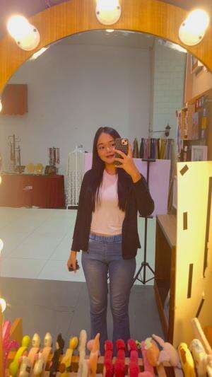 cobain self photo studio