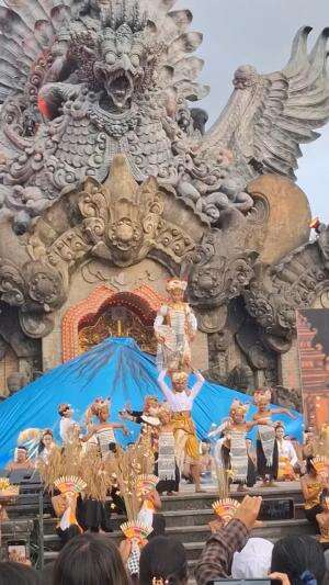 Tarian Sang Hyang Dedari