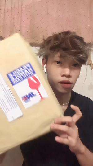 Alhamdulillah aku jadi TOP CONTEN CREATOR OF THE MONHT nya RCTI+,Yuk kita unboxing apa aja sih isinya 🤔