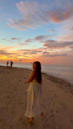 Will you still love me?  #youngandbeautiful #sunset #bali