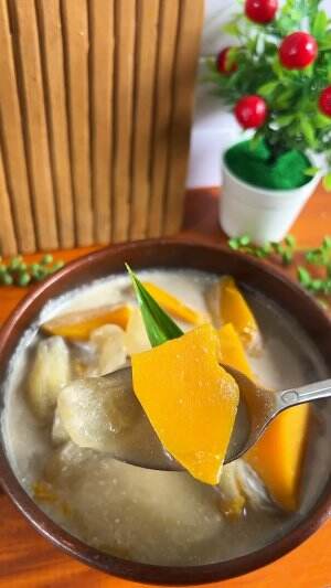 Menu legendaris buka puasa nih Kolak Pisang , bedanya disini plus labu kuning & kolang kaling super manis dan enak 🤤 