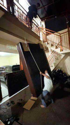 heboh banget naikin kasur