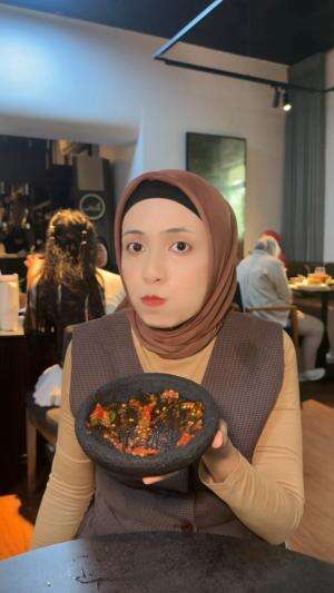 pesen ayam geprek malah disuruh makan ulekan 