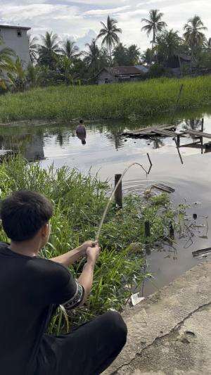 Mancing menggunakan tehnik tradisional