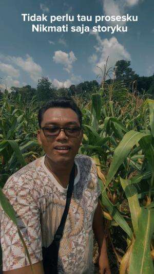 Kudu tetep semangat lurr mboten pareng sambat hehehhe #kuli #kulibangunan #kuliproyek #kerja #kerjakeras #semangat #gigih #fyp  #jedamergawe