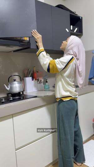 Kalau bengong bawaannya suka laper deh ?  #makan #reviewmakanan 