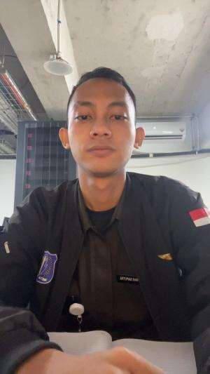 IDOL_XVI NAMA : Dimas saputra USIA : 25 tahun KOTA DOMISILI : Bekasi JUDUL LAGU : Separuh nafasku 