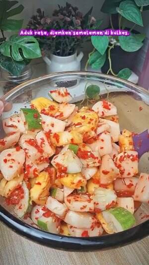 ASINAN BUAH VIRAL COCOK SAMA CUACA YANG KADANG KIDDING GINI