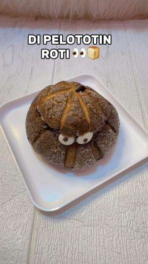 iiiii takut nyeee roti ini pelototin aku terus 😱👀🍞 