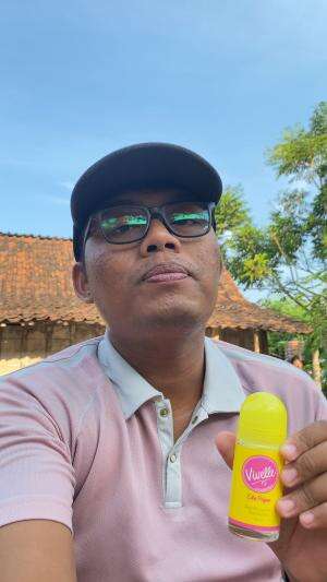 Tk kasih rekomendasi lurr kangge sek merasa bau badan hehehe #deodorant  #affiliate #jedamergawe  #fyp 