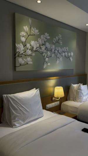 Tahun baruan di mana nih guys ? Cobain deh  Staycation di holiday inn & suite Jakarta ?  #rekomendasihotel #hotel #staycation
 