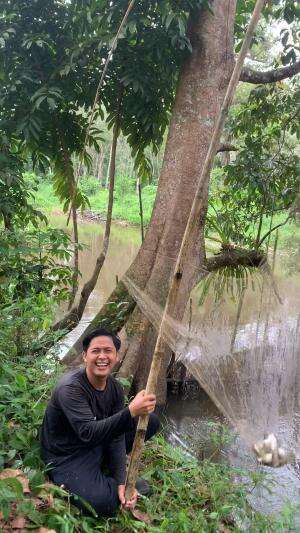 2 ember dapat ikan