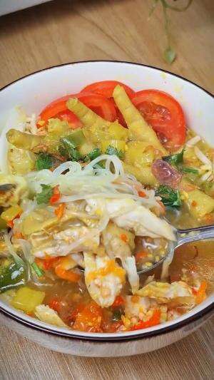 MENU MASAKAN RUMAHAN SIMPLE
“Soto Ayam Ceker”
#Cooking #inspiration #Menumasakanrumahan #Tips #Trik #Idejualan #ummuhusna