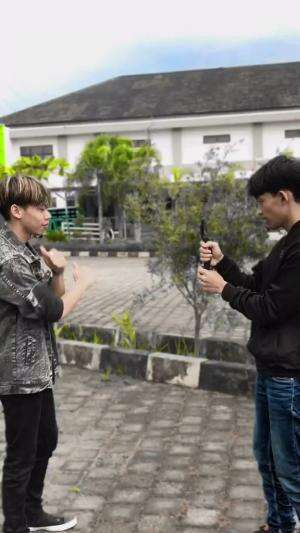 Gua gak ngerugiin lo