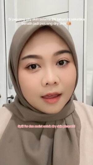 Drop di komentar dong skincare andalan kalian