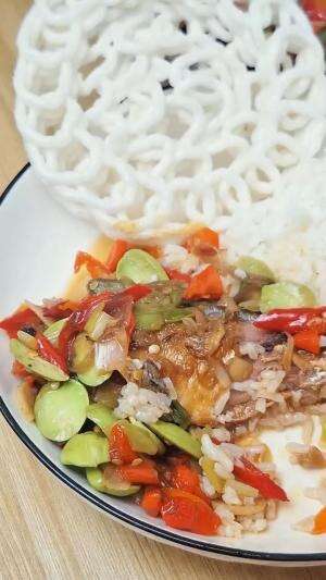 MENU MASAKAN RUMAHAN SIMPLE
“Tumis Ikan Peda & Pete”
#Cooking #inspiration #Menumasakanrumahan #Tips #Trik #Idejualan #ummuhusna