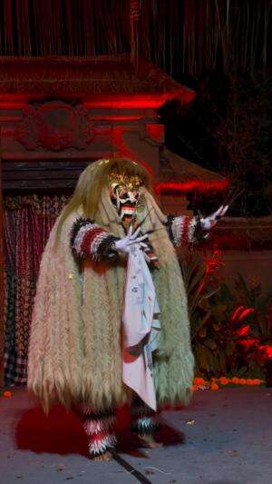 Tari Rangda (Dewi Durga)