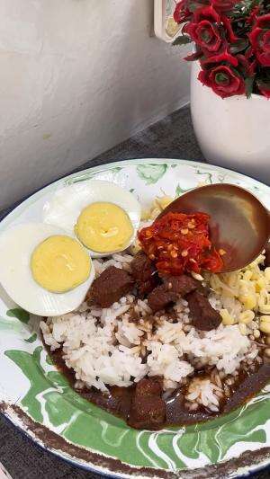 MENU MASAKAN RUMAHAN SIMPLE
“Rawon Sapi”
#Cooking #inspiration #Menumasakanrumahan #Tips #Trik #Idejualan #ummuhusna
