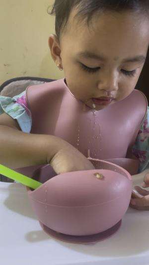 Walaupun kurang enak badan tetep lahap makannya, cepet sembuh ya sayangnya uma  #NooraKhadijahAlKhered  #masyaallahtabarakallah  #RCTIPlus  