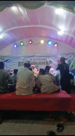 Acara akhir tahun dengan meriah dan bahagia semuanya