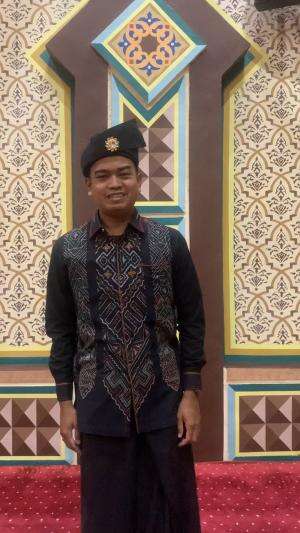 CMI_INEWS Syahril Arifin Sutendi  23 Tahun Kab Asahan JUDUL Cintai Orang Tua Mu Maka Allah Akan Mencintai Mu

#audisicahayamudaindonesia
 