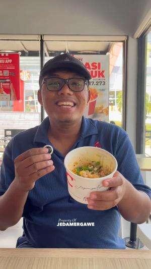 Rekomendasi makanan super diskon lurr hanya ada di kfc hihihi #rekomendasi #makan #diskon #kfc #jedamergawe 