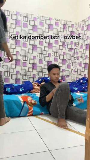 Uang bulanan udh habis jangan sok gak peka gitu dong mas