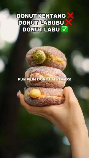 cobain pumpkin donut