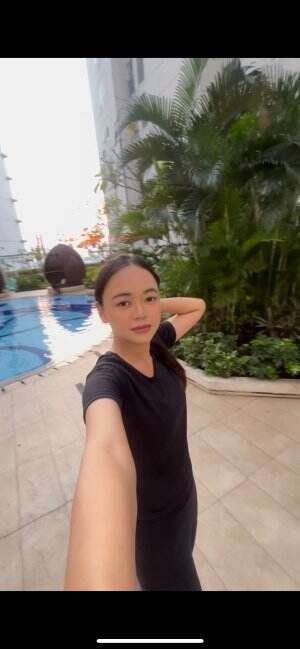 berenang malem enak kali ya?