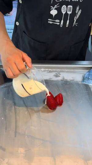 jajan ice cream rolls yang disukai bocil-bocil