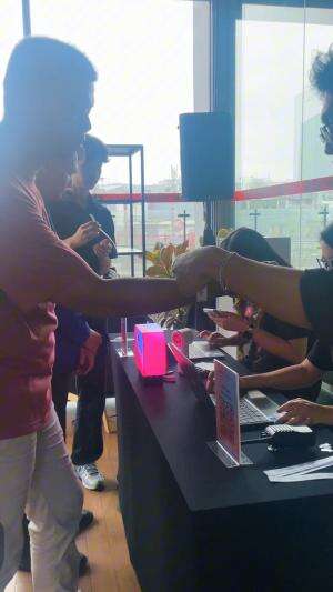 Menghadiri undangan YouTube creator collective edisi music night. 

