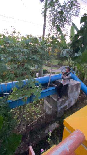 Wes kabeh normal wayae ngaso iki hehehe gas leren #kuli #kulibangunan #kuliproyek #kerja #kerjakerja #kerjakeras #semangat #gigih #jedamerga
