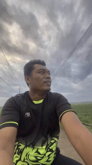 Istirahat sikek lurrr  #olahraga #konten #video  #jedamergawe  #fyp 