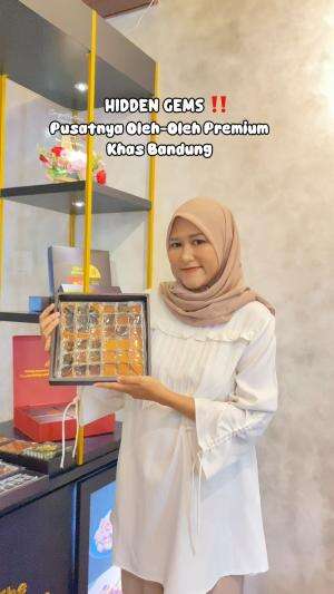 rekomendasi tempat beli oleh-oleh premium khas bandung dan hampers hari raya juga 😍