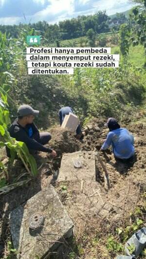 Profesi hanya pembeda cara kita dalam menyambut rezeki.,, semangat selalu kawan #kuli #kulibangunan #kuliproyek #kerja #kerja #kerjakeras #s