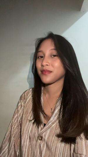 IDOL_XIV Gritch 26 tahun Tangerang Mawar Jingga