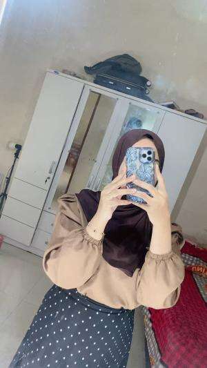 Aku mikirin kamu tapi kamu mikirin dia 