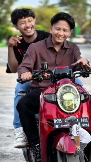 Waduh cinta pandangan pertama 🥰