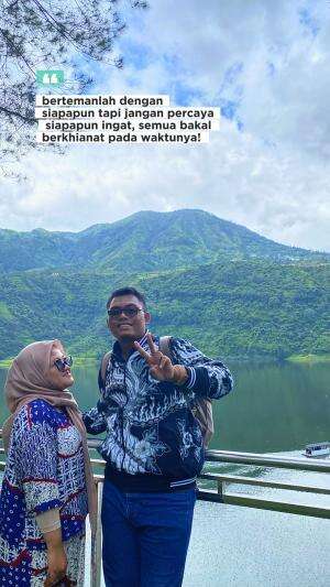 Bertemanlah dengan siapapun, dan jangan memandang apa pun #quotes  #motivasi #semangat #gigih #sukses #kerja #kerjakeras #jedamergawe #fyp  