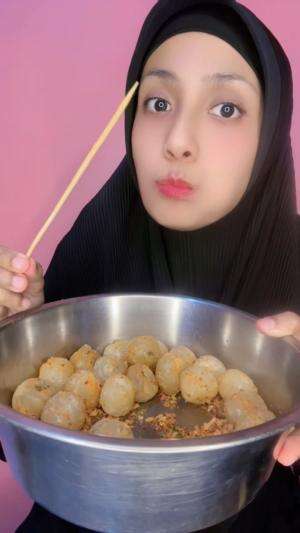 anomali cilok ini bikin orang dewasa pun ketagihan 