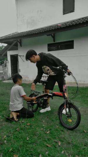 Jangan ganggu adiku #HOTrctiplus 
