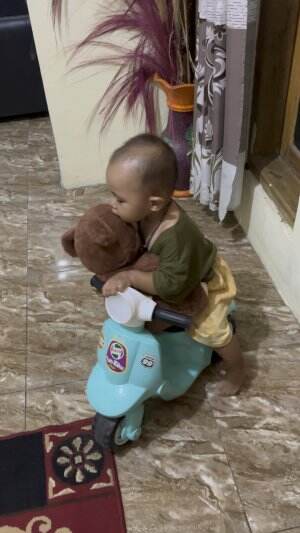 Boncengin boneka haha