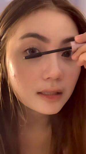 Review maskara dari maybellineee #maskaramaybelline #makeup #beauty #chikaaprlaa