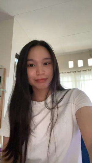 IDOL_XIV  Kalila Isabel 19 tahun Domisili BALI Tak Ingin Usai-Keisya Levronka