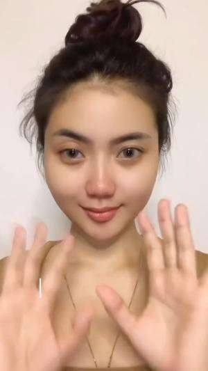 Konten get ready makeup ku yang keduaaa, gimana nih kalian suka gak?! Komen yawww #getreadymakeupwithcicaa #tutorialmakeup #makeupsimple #ma