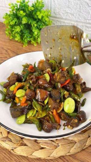 MENU MASAKAN RUMAHAN SIMPLE
“Oseng Ati Ampela Pete”
#Cooking #inspiration #Menumasakanrumahan #Tips #Trik #Idejualan #ummuhusna