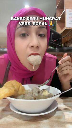 BAKSO KEJU MUNCRAT VERSI SOPAN 