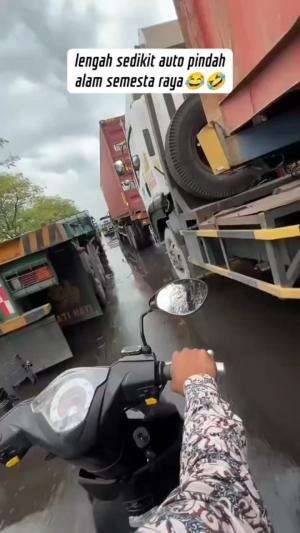 Lengah Dikit Pindah Alam 