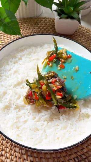 MENU MASAKAN RUMAHAN SIMPLE
“Tongkol Tumis Cabe Hijau”
#Cooking #inspiration #Menumasakanrumahan #Tips #Trik #Idejualan #ummuhusna